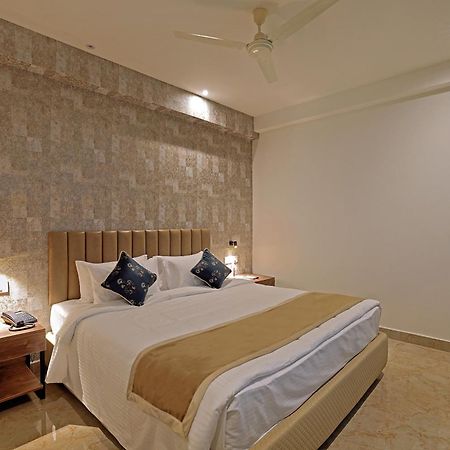 Grand Continent Hotel Gachibowli Near Us Consulate Exteriör bild