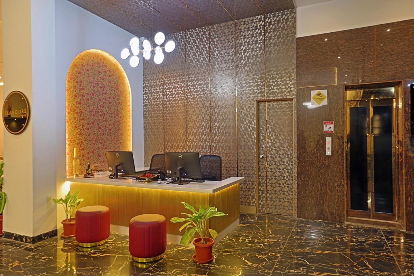 Grand Continent Hotel Gachibowli Near Us Consulate Exteriör bild