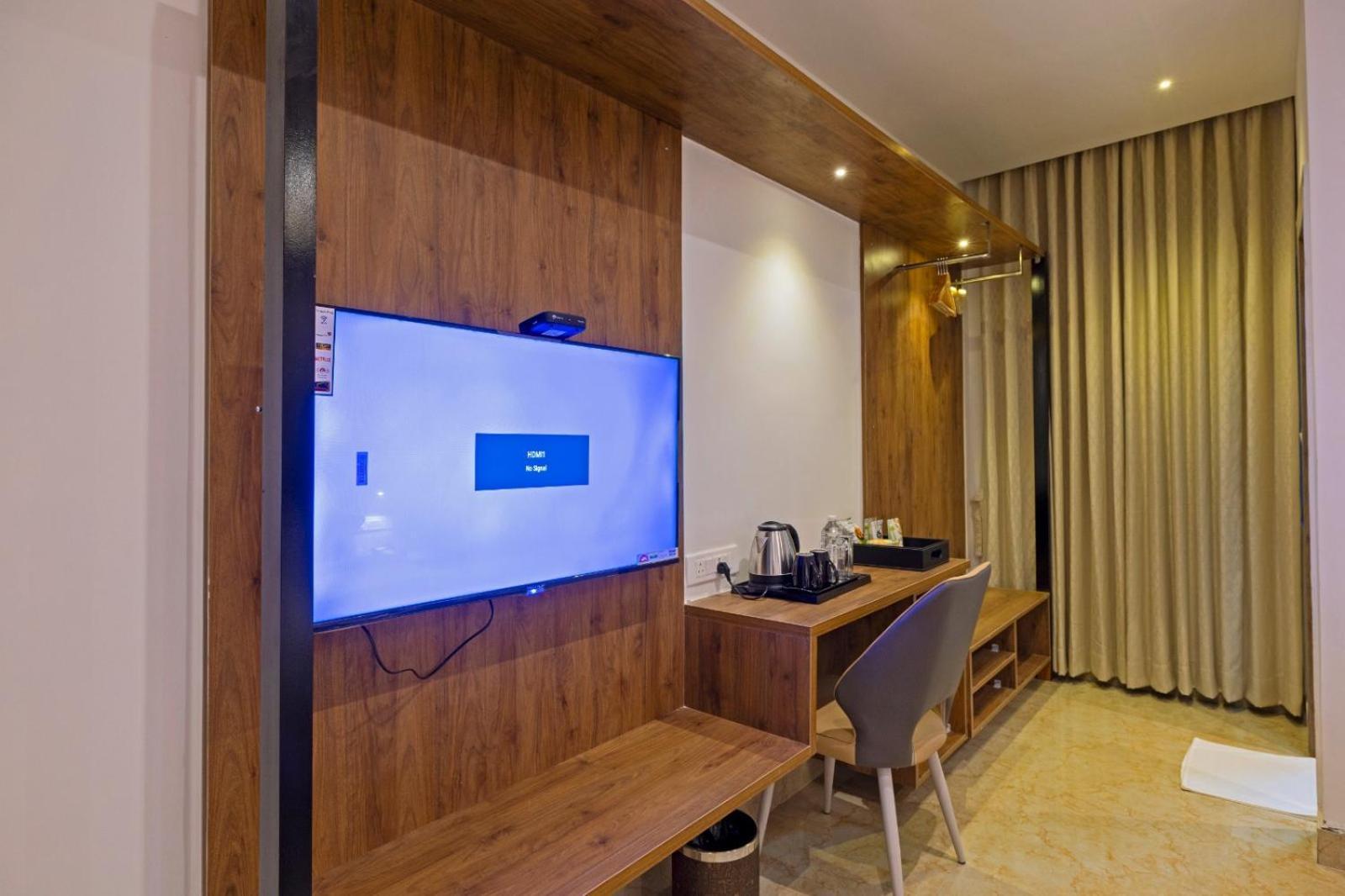 Grand Continent Hotel Gachibowli Near Us Consulate Exteriör bild