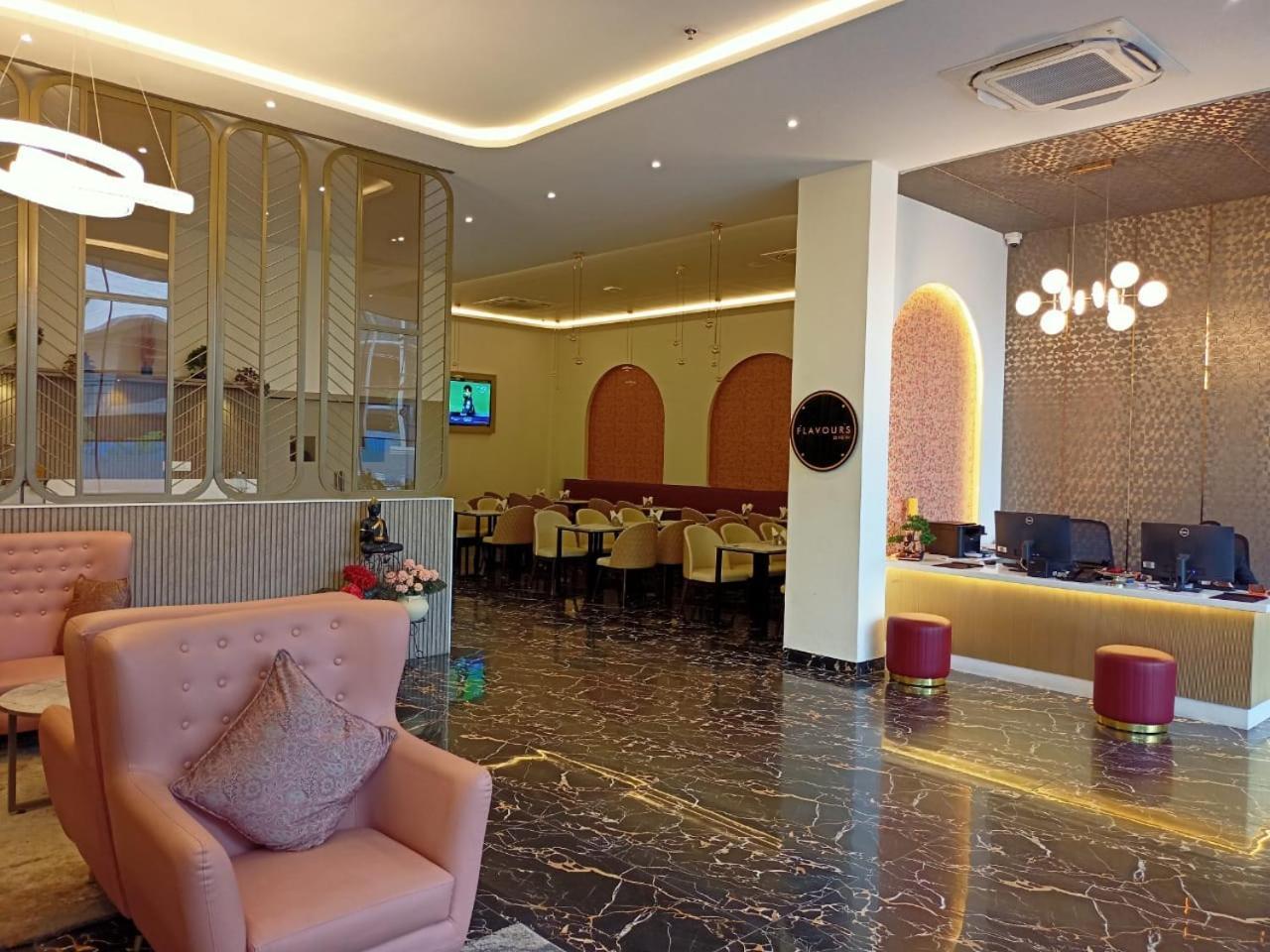 Grand Continent Hotel Gachibowli Near Us Consulate Exteriör bild